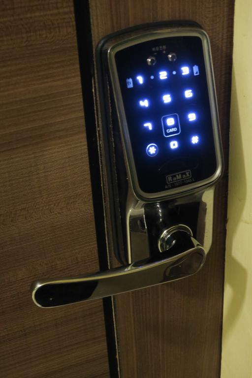 Cb Ekkamai Hotel Bangkok Ngoại thất bức ảnh